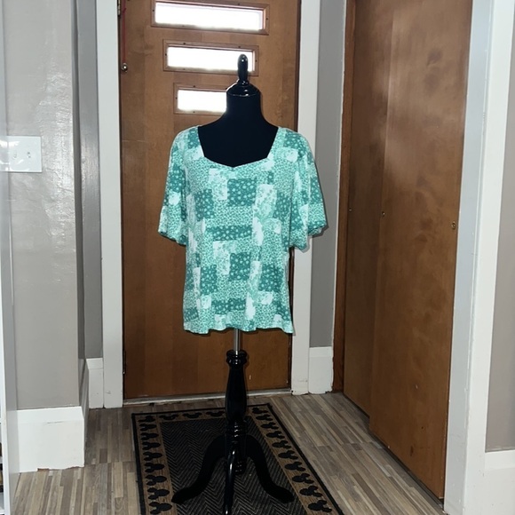 LC Lauren Conrad green patchwork sweetheart bubble sleeve tee! - Picture 3 of 5